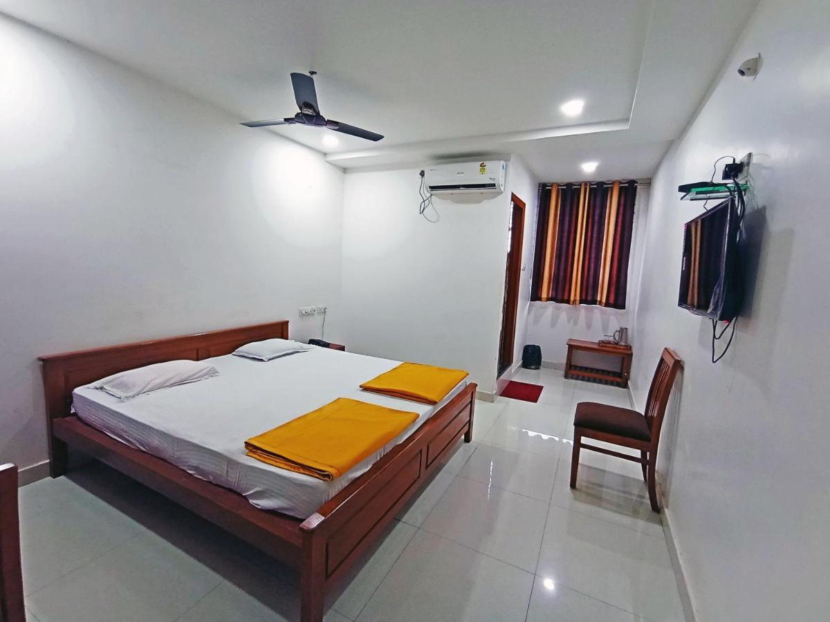 Staymaker Shri Shakti Residency Hubli Exterior foto
