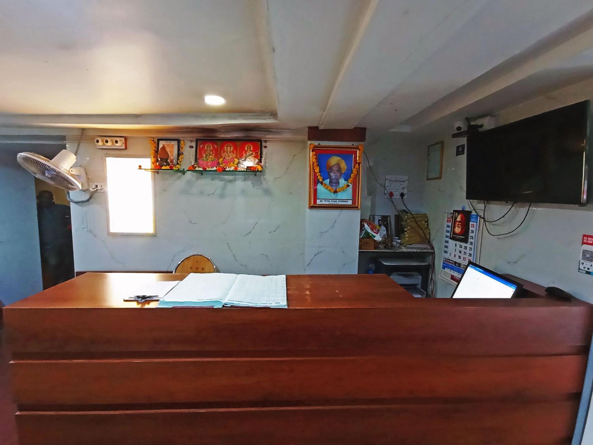 Staymaker Shri Shakti Residency Hubli Exterior foto