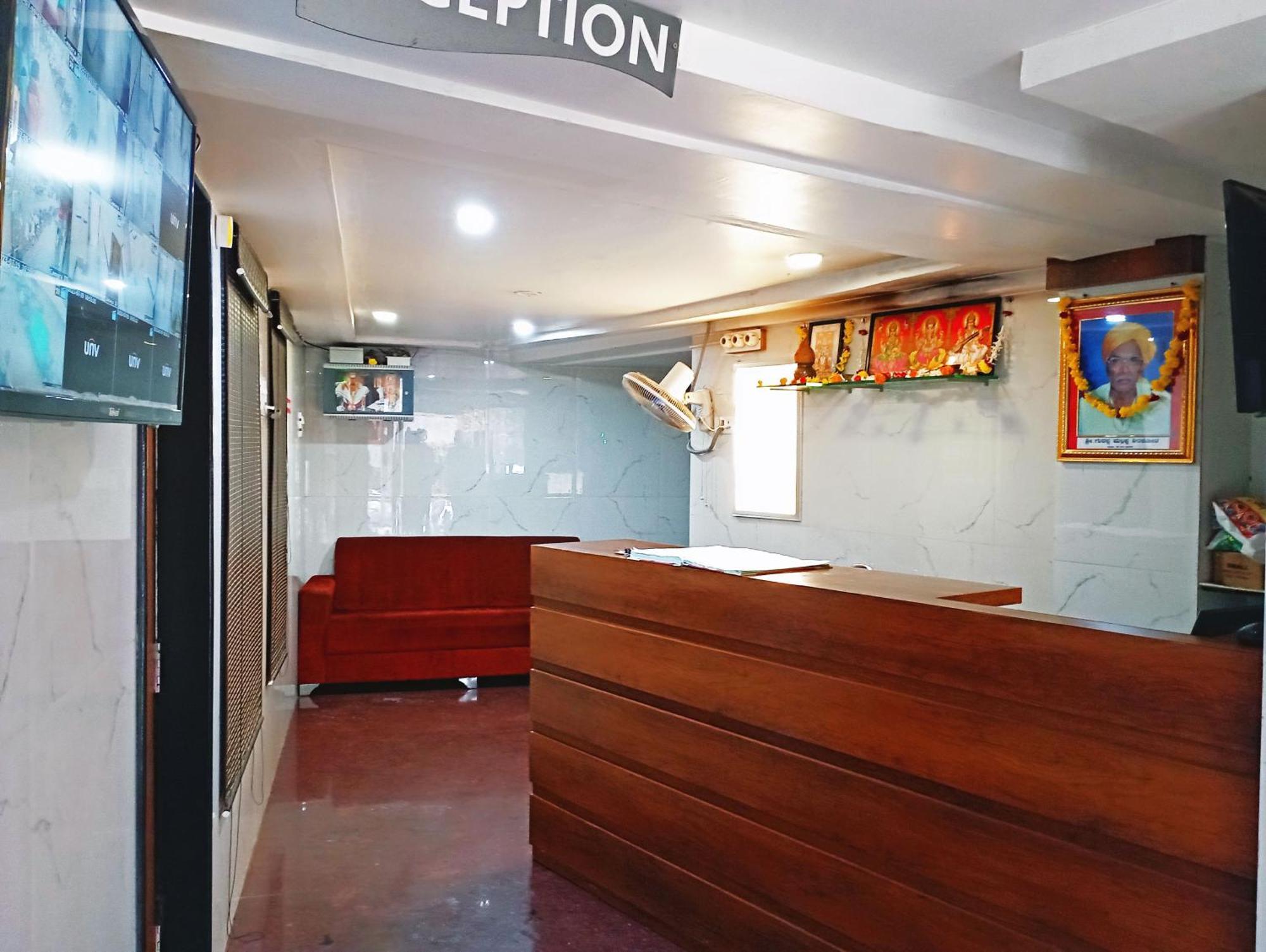 Staymaker Shri Shakti Residency Hubli Exterior foto